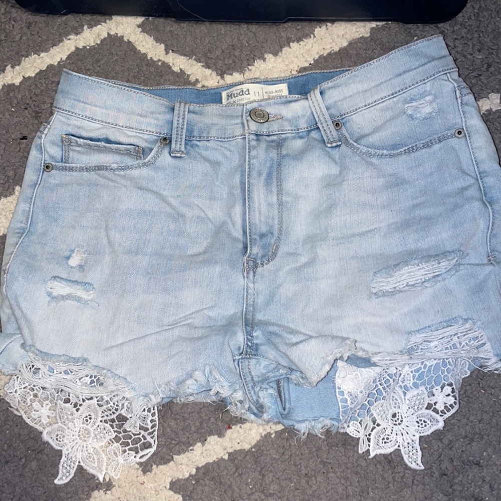 kohl’s jean shorts- size 11 (in juniors)